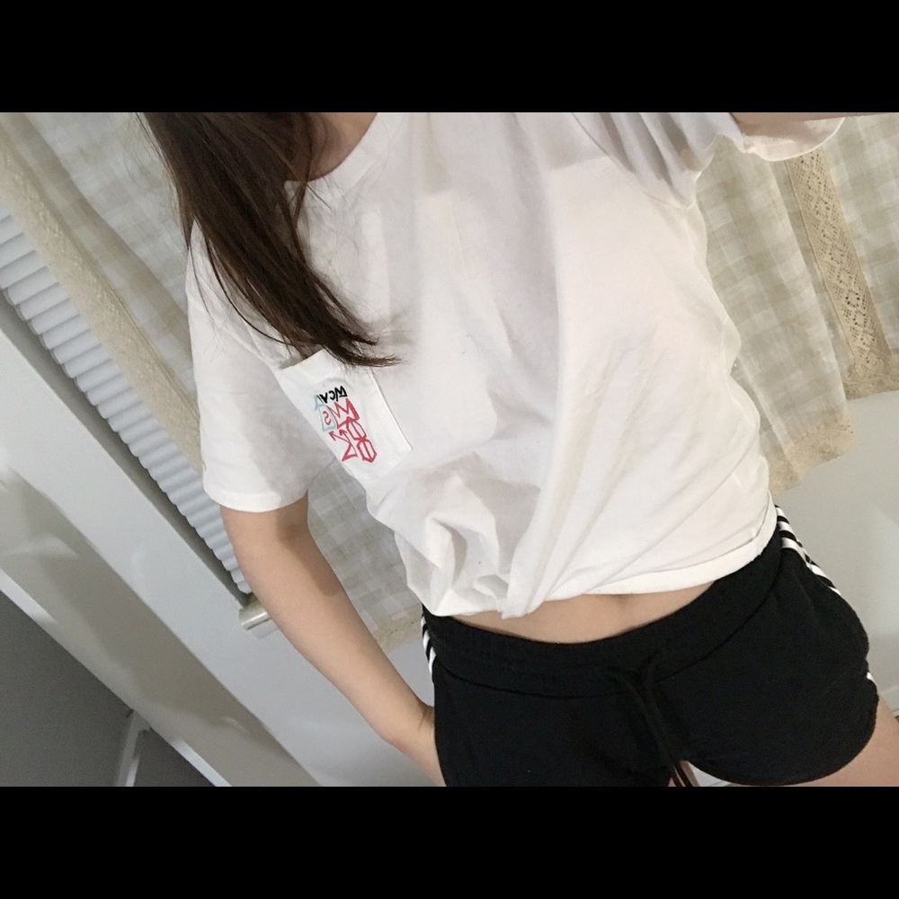 T shirt with pocket